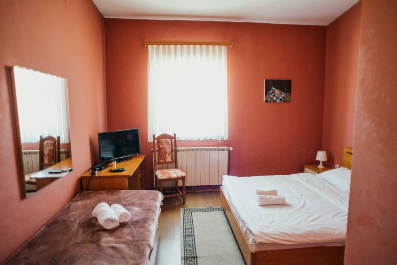 Guest House Sv. Nikola Dugo Selo Eksteriør bilde
